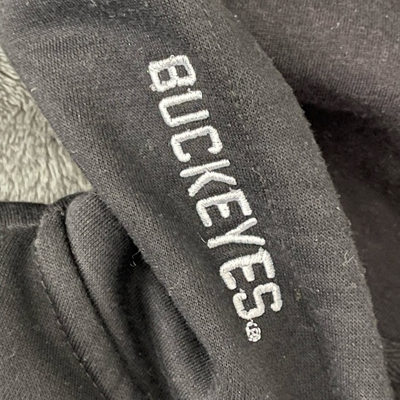 #207 OHIO STATE BUCKEYES FULL ZIP UP HOODIE. - Picture 5 of 13